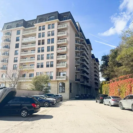 Port Palace 2 Apartamento *