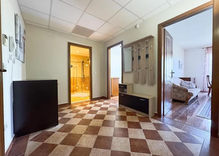 Port Palace 2 Апартаменты